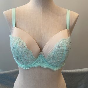 Victoria’s Secret Dream Angels Lined Demi Bra  36 DD with Bling